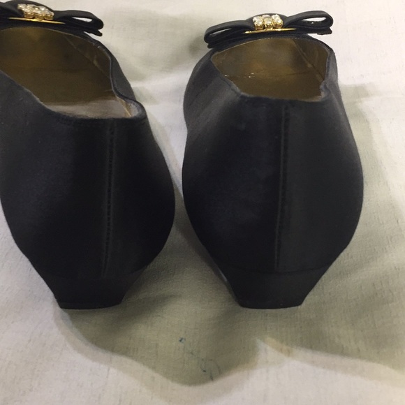 EUC Salvatore Ferragamo   Low Heels - Picture 4 of 8